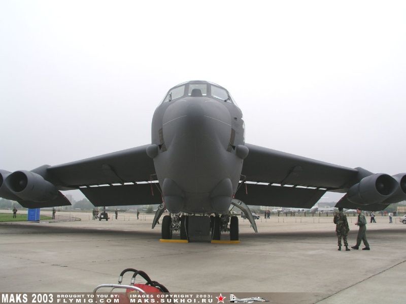 B-52 Stratofortress - nice front view.